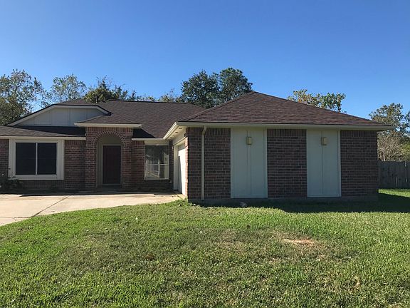 2nd image of 3903 Briar Hollow Dr