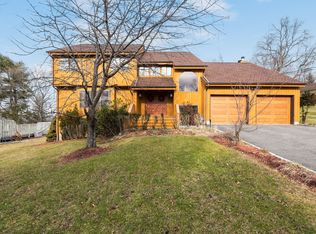 71 Stormytown Rd, Ossining, NY 10562