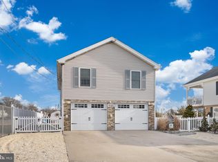 403 Twin Lakes Blvd, Little Egg Harbor, NJ 08087