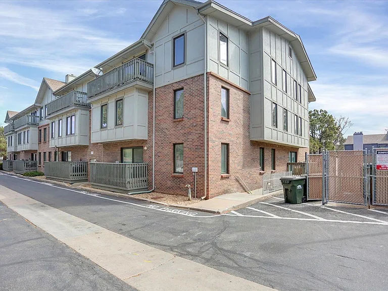 6425 S Dayton St #107 — Photo 25