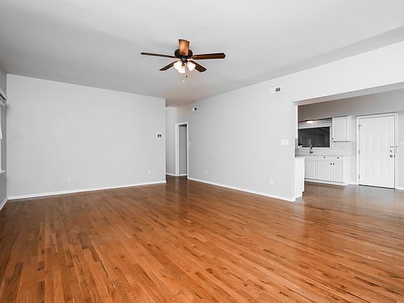 4th image of 1608 Maybrook Dr