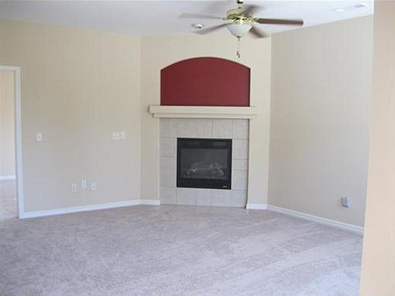 3rd image of 7 Chadwick Cir