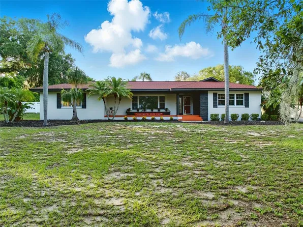 9269 Silver Lake Dr, Leesburg, FL 34788