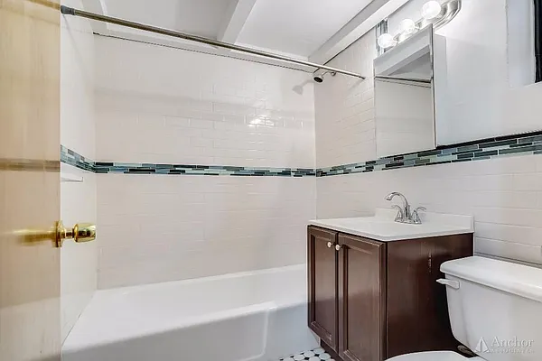 Rented by Anchor Associates | media 30