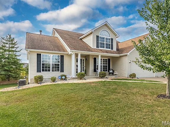 3rd image of 266 Hickory Wood Dr