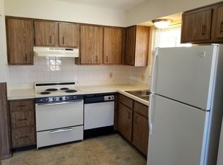 31 S 27th St, Belleville, IL 62226