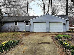10181 Birch Dr, Riverdale, MI 48877