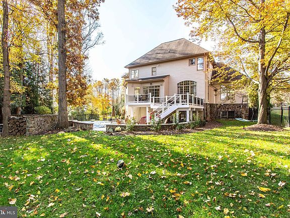 2nd image of 10921 Shallow Creek Dr