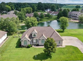 54 Eastland Ct, Carlinville, IL 62626