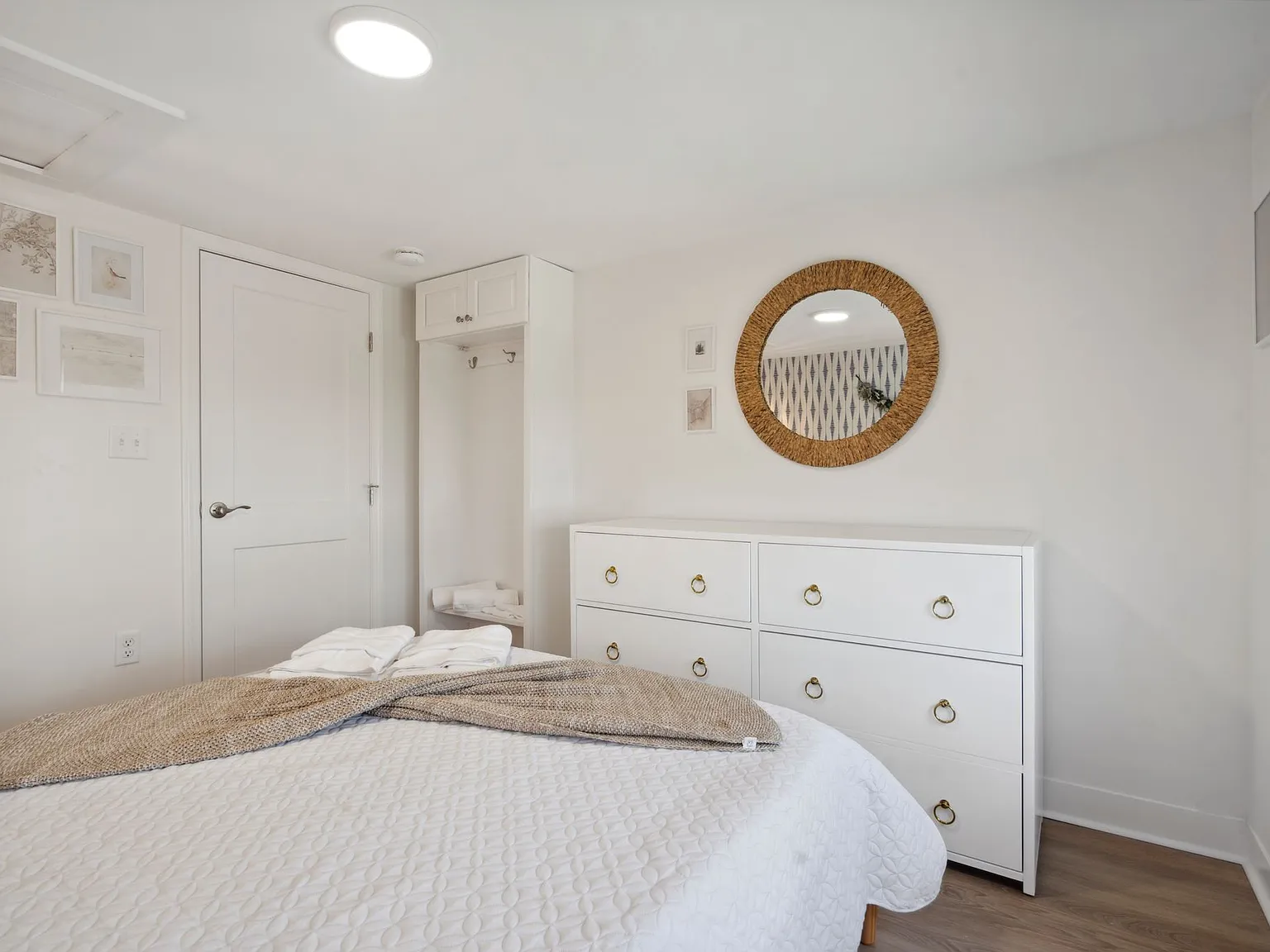 61 Ocean Blvd — Photo 1