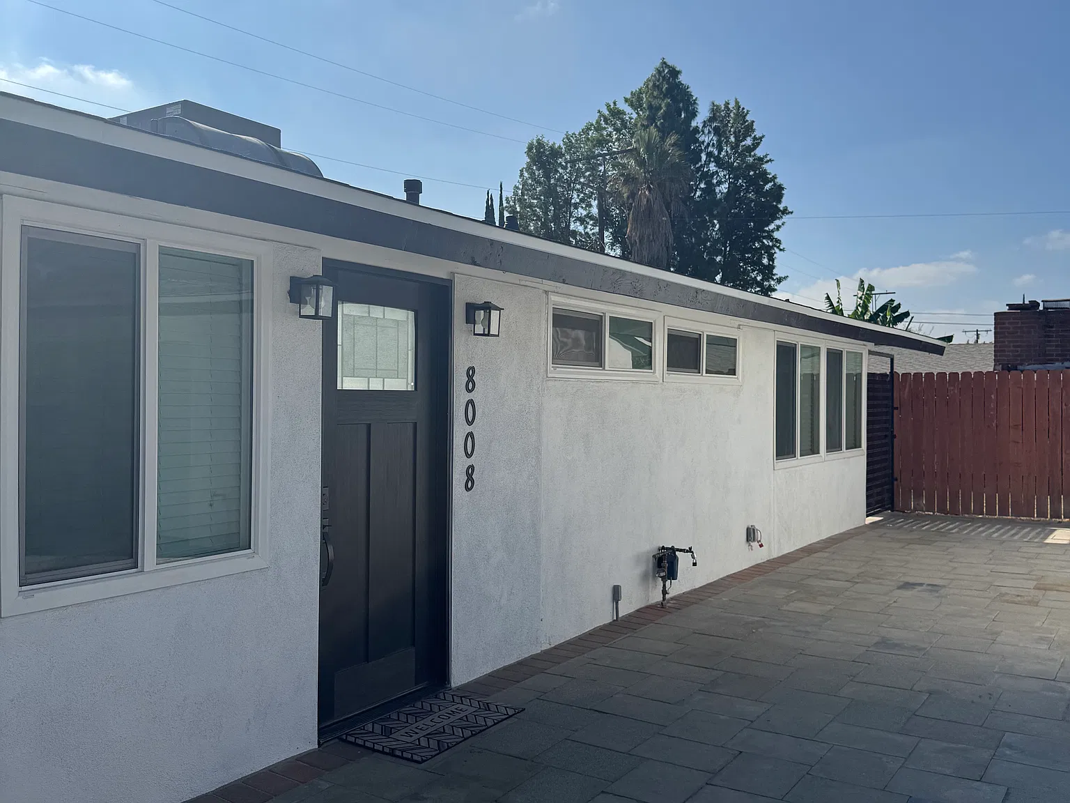 3 bed, 1313 sqft, $4,095 — Photo 2