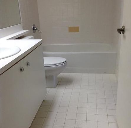 4th image of 2264 SE 27th Dr #2264
