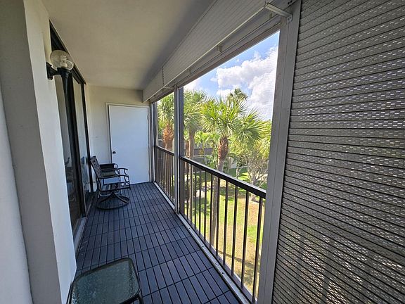 5th image of 5130 Las Verdes Cir APT 324