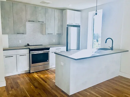 Rented by Brooklyn Group | media 21