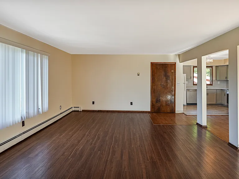 77 Highland Pl #2 — Photo 6