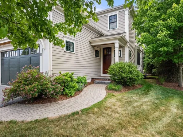 11 Lillian Way Unit 11, Wayland, MA 01778