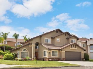 806 Crestmont Cir, Corona, CA 92882