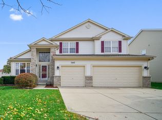 797 Stockbridge Dr, Carol Stream, IL