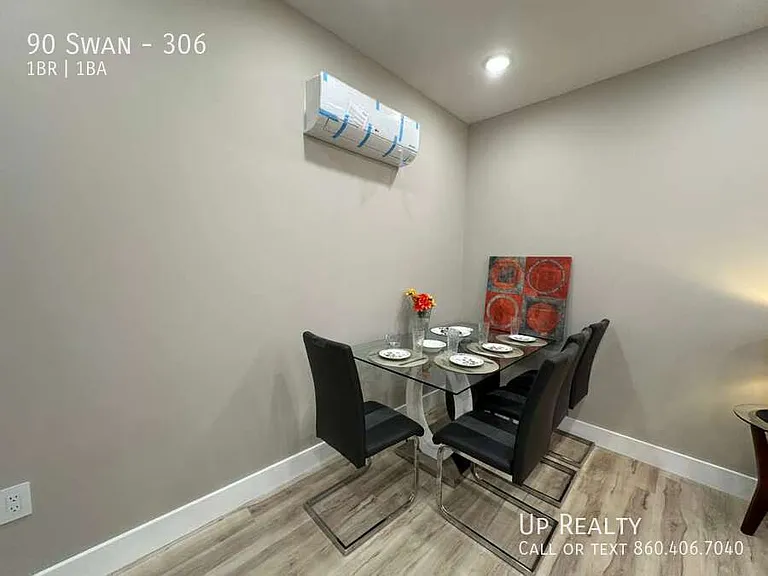90 N Swan St #306 — Photo 23
