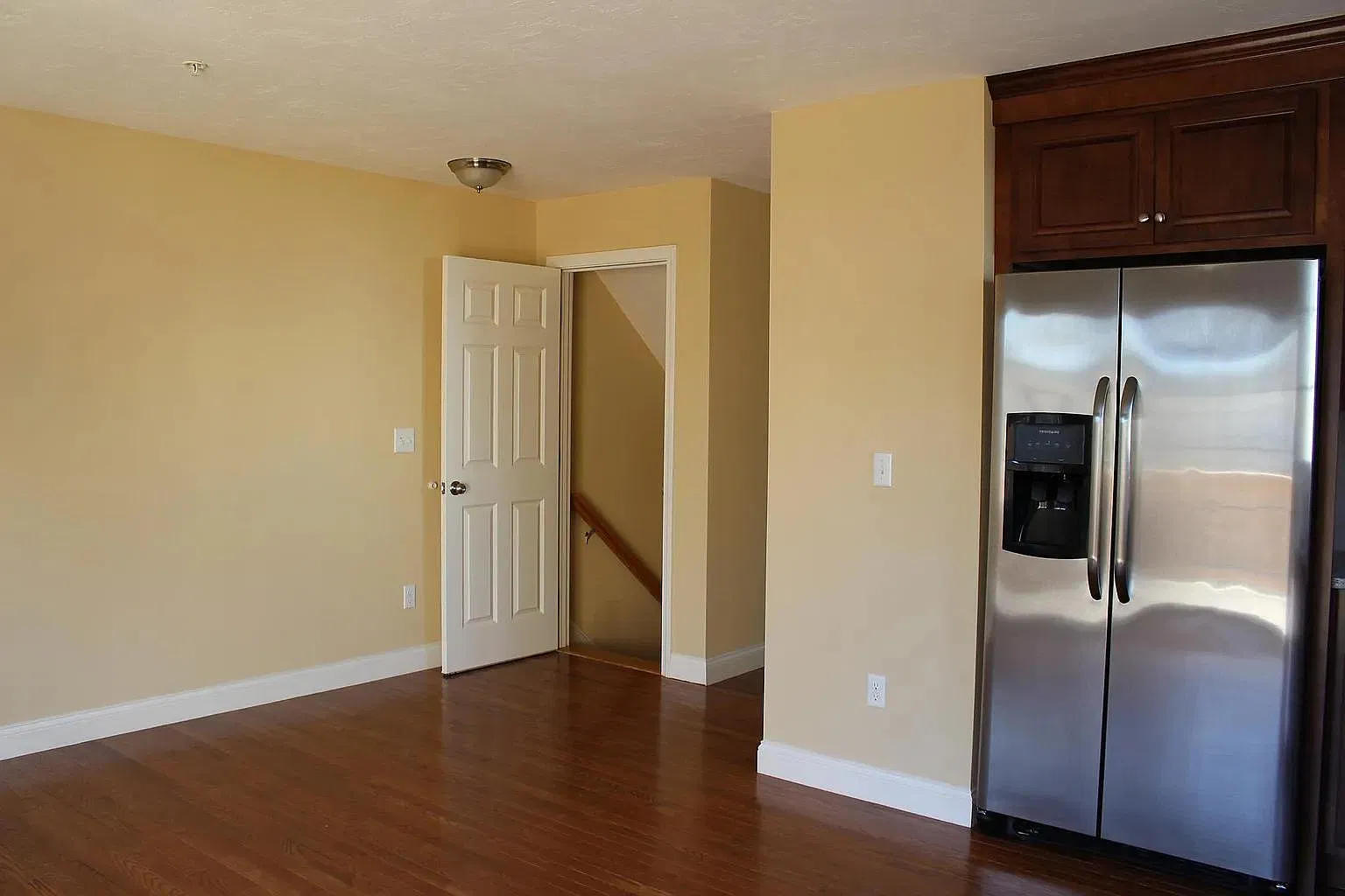 2 bed, 2.5 bath, 1500 sqft, $3,000 — Photo 4
