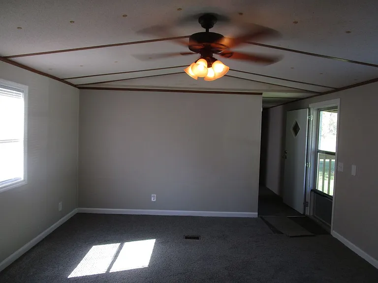 836 S Saint Pauls Church Rd — Photo 3