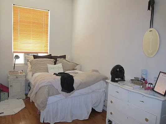 Rented by Tosh Marks Property Group | media 9