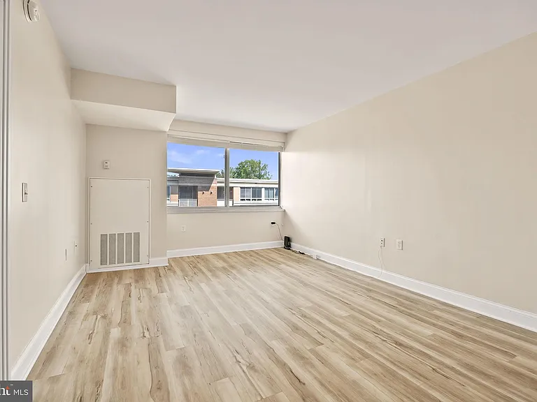 800 4th St SW #S513 — Photo 10