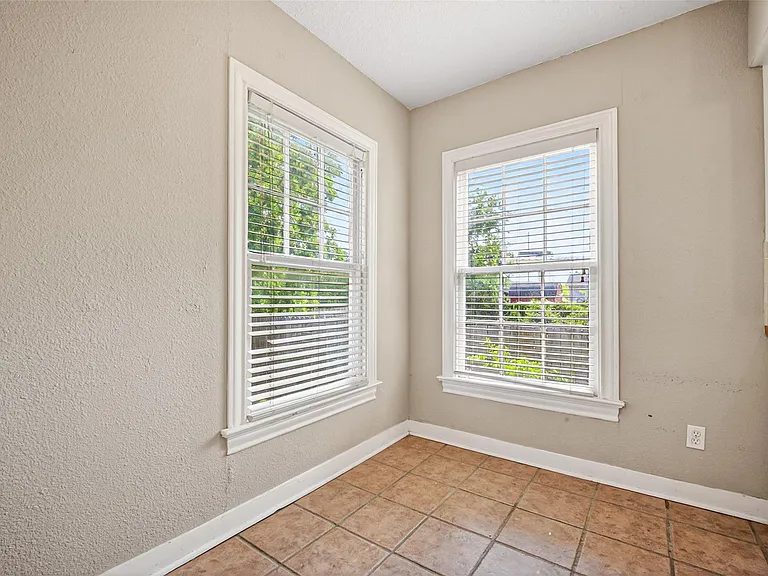 1210 Shearn St — Photo 12