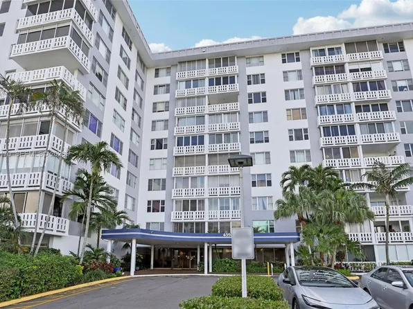 4350 Hillcrest Dr APT 702, Hollywood, FL 33021