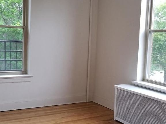 0008_898329485_large