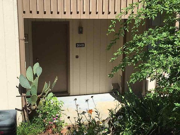 2nd image of 3003 Huntleigh Dr #3003