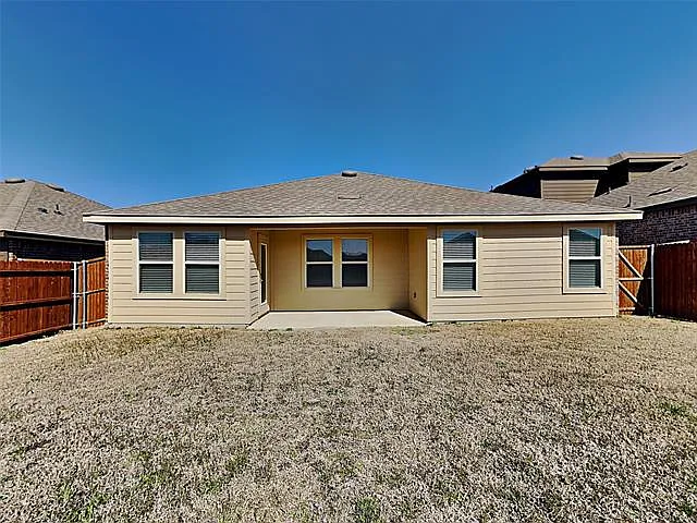 724 Glover Dr — Photo 16