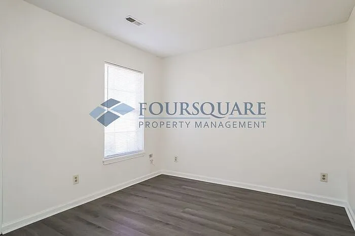 2604 Stewart Dr #B — Photo 14