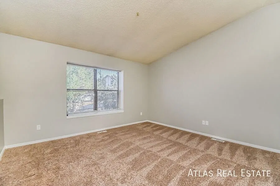 Coming Soon! || Beautiful 3 Bed Home With A/C In D-20!! — Photo 2