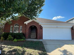 8121 Malibu Sun Dr, Fort Worth, TX 76137