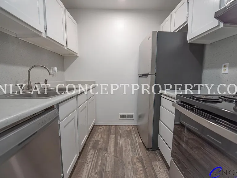 Foothill Terrace — Photo 150