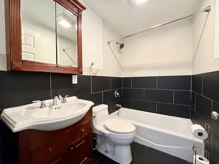 131 Starr St #4RR — Photo 5
