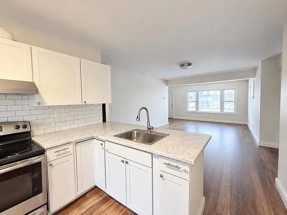 721 Moy Ave #723