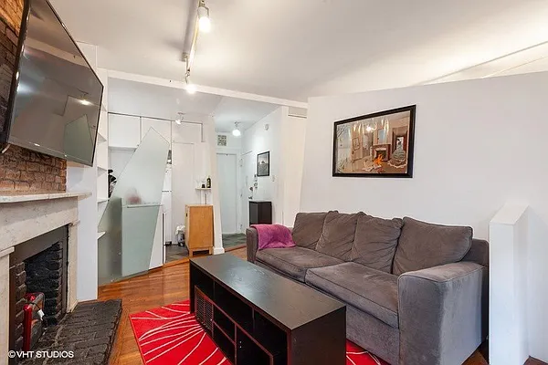 Rented by Curtin Realty Group | media 26