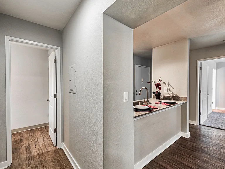 Sterling Pointe — Photo 41