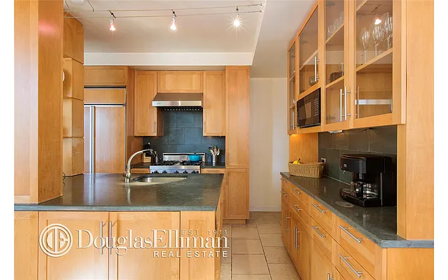 Sold by Douglas Elliman | media 19