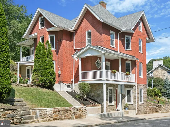 141 Main St, Parkesburg, PA 19365