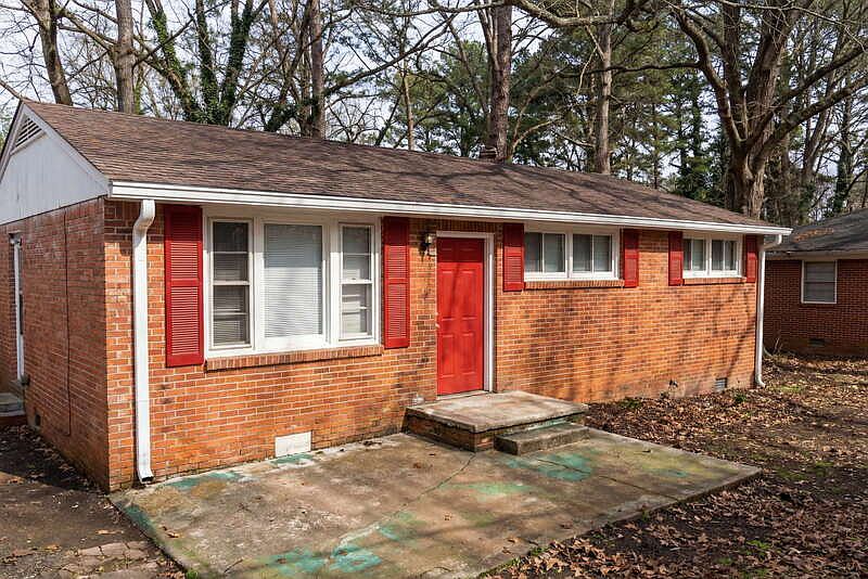 1st image of 324 Macedonia Rd SE