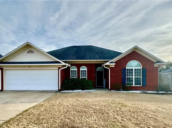 207 Camellia Ave, Opelika, AL 36804