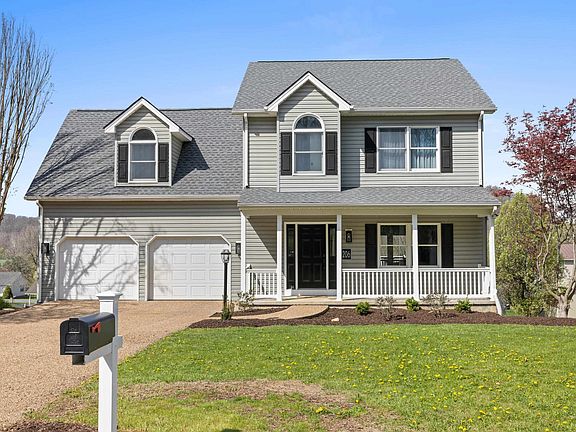 2nd image of 206 Wildwood Dr
