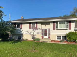 323 Robert Dr, Normal, IL 61761