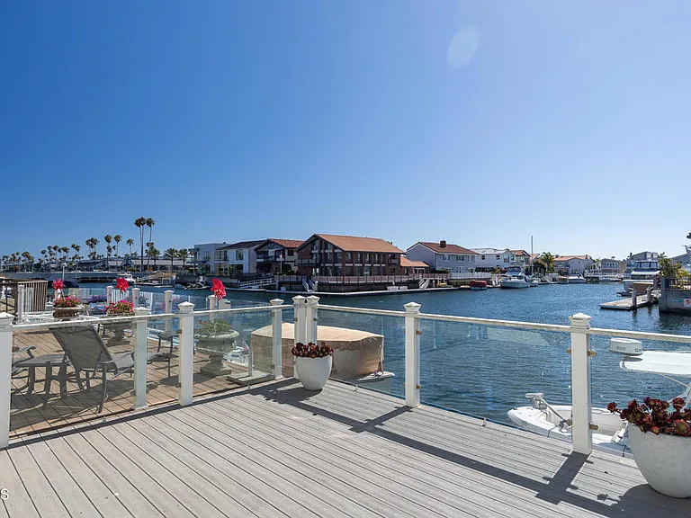 2411 Monaco Dr — Photo 33
