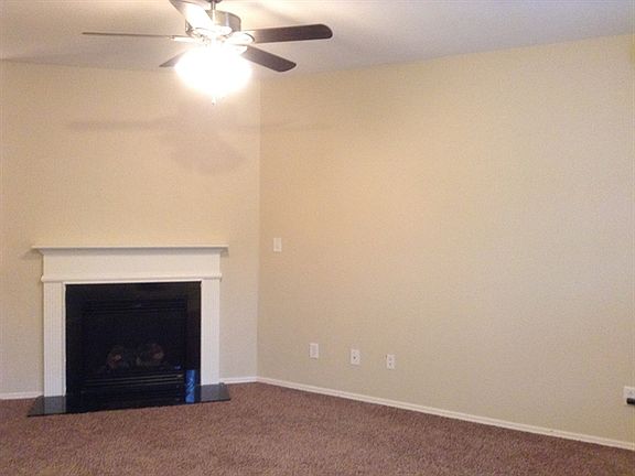 2nd image of 980 Willow Creek Dr