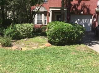 18 S Altwood Cir, Spring, TX 77382