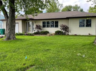 316 Elk Run St, Elk Run Heights, IA 50707